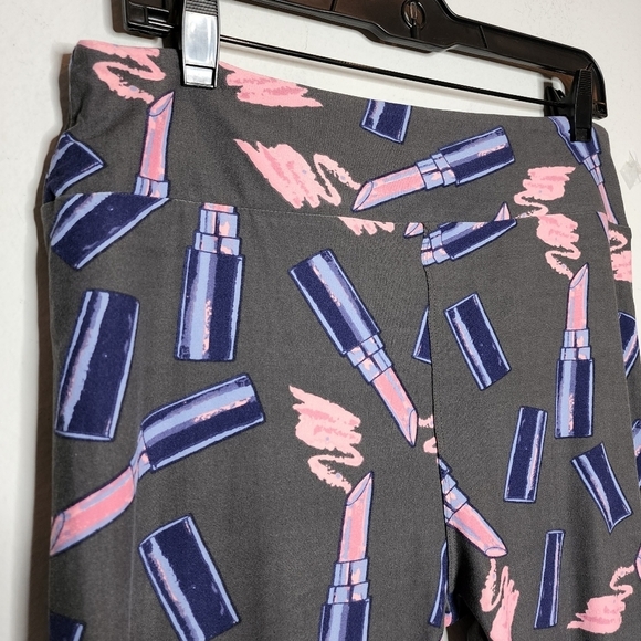 Plus size Lularoe lipstick leggings- - Picture 2 of 11